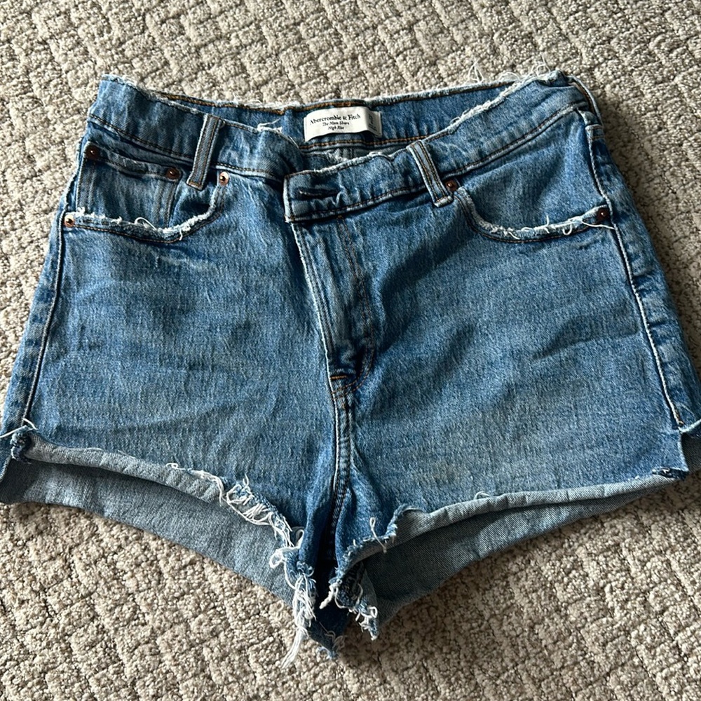 Abercrombie jean mom short